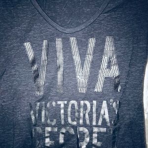 2 VS Supermodel Essentials tees